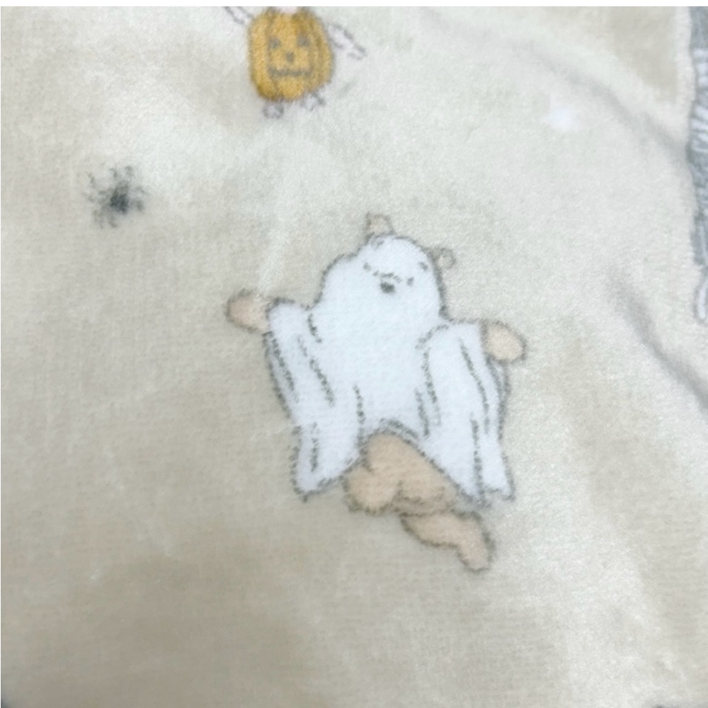 Disney Winnie The Pooh Halloween Blanket NWT - Picture 6 of 7
